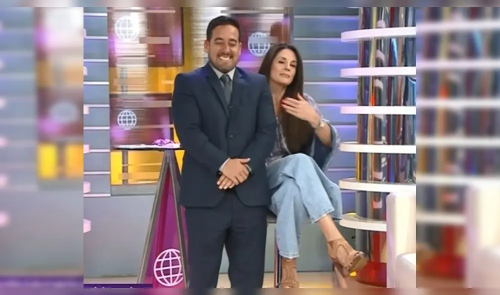 Rebeca Escribens avergüenza a Óscar del Portal con castigo en vivo