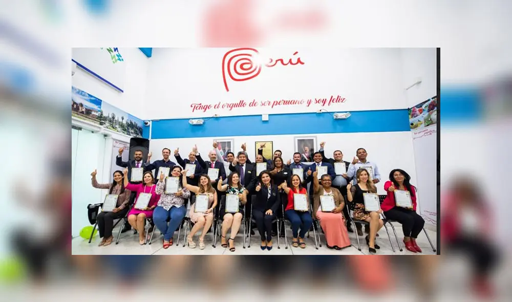 Nuevos compatriotas se comprometieron a respetar las leyes peruanas y ejercer su ciudadanía con responsabilidad. (Foto: Migraciones) Nuevos compatriotas se comprometieron a respetar las leyes peruanas y ejercer su ciudadanía con responsabilidad. (Foto: Migraciones)