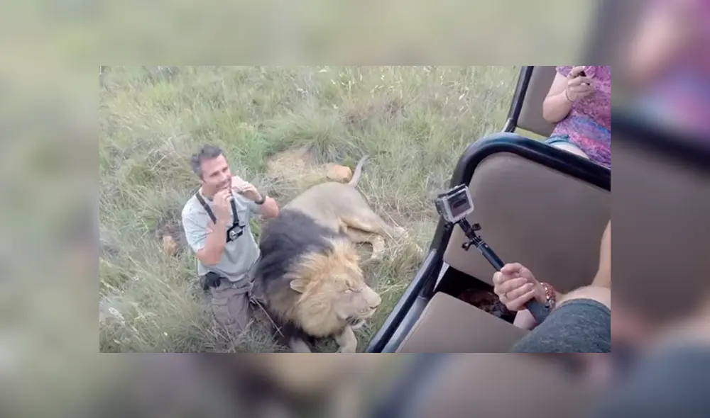 Desliza hacia la izquierda para ver el conmovedor reencuentro que se hizo viral en YouTube. Desliza hacia la izquierda para ver el conmovedor reencuentro que se hizo viral en YouTube.