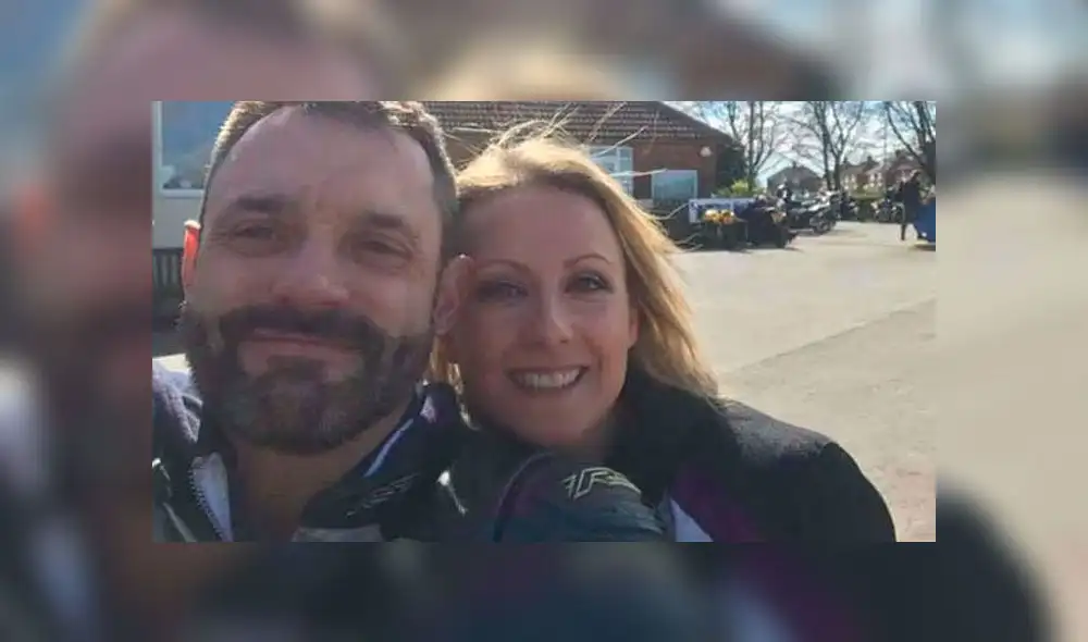 Pareja de motociclista se estrella luego de tomarse un selfie Pareja de motociclista se estrella luego de tomarse un selfie