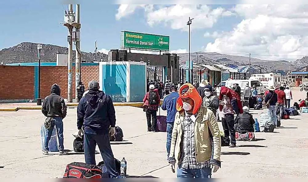 Varados. Puneños se encuentran en la capital. Varados. Puneños se encuentran en la capital.