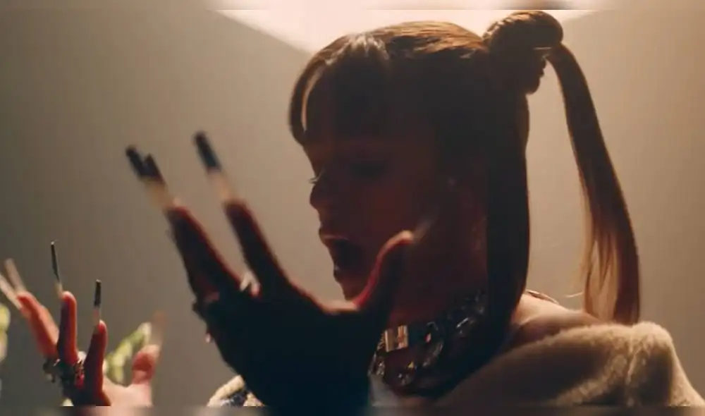 Rosalía en videoclip de "Relación Remix" | Foto: YouTube Rosalía en videoclip de "Relación Remix" | Foto: YouTube