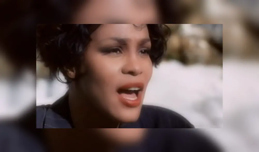 Facebook viral: Mujer canta tema de Whitney Houston' en salón de belleza y deja a todos impactados