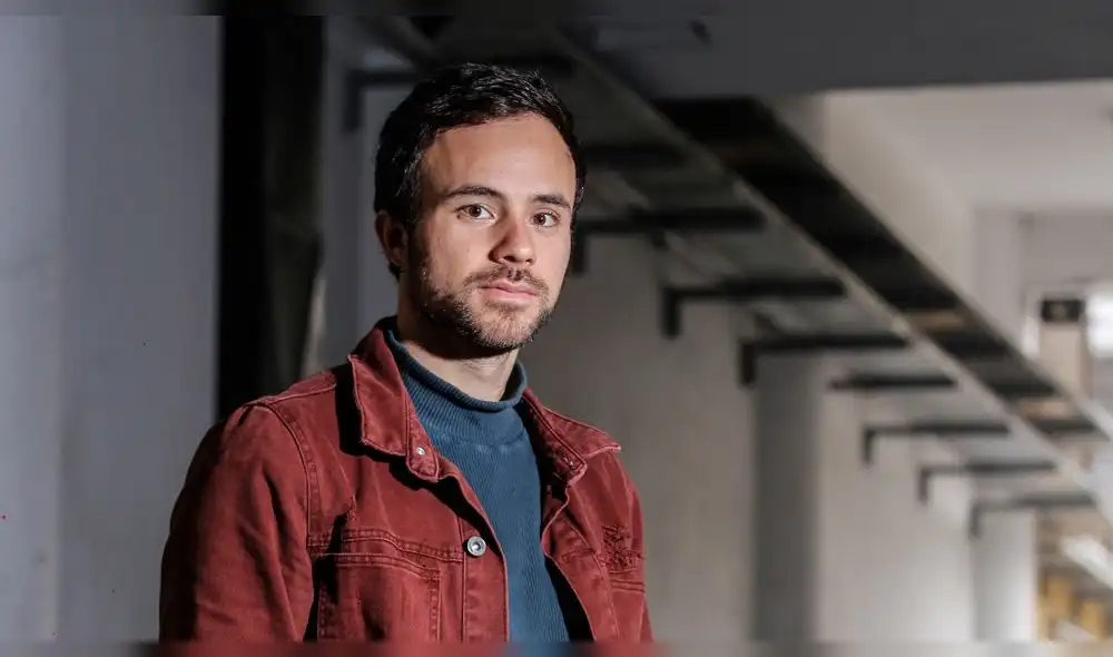 Adrián Bello: “Los artistas vivimos de la conexión que se genera con el público”