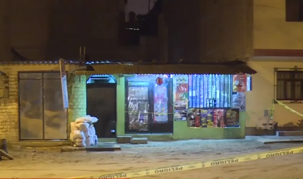 La vivienda permaneció acordonada mientras UDEX desactivaba el explosivo. Foto: captura América Noticias