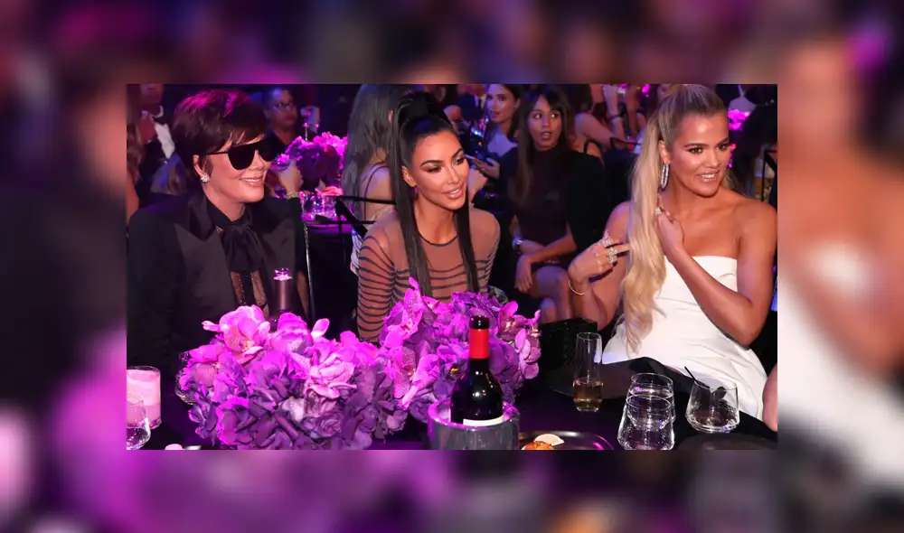 People's Choice Awards: Kim Kardashian y Kris Jenner fueron el centro de atención en la alfombra roja [FOTOS y VIDEO]