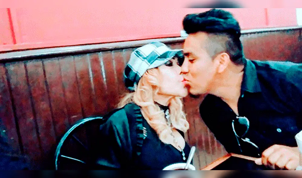 La Tigresa del Oriente y su expareja son captados haciendo compras en ‘sex shop’ luego de cancelar su boda La Tigresa del Oriente y su expareja son captados haciendo compras en ‘sex shop’ luego de cancelar su boda