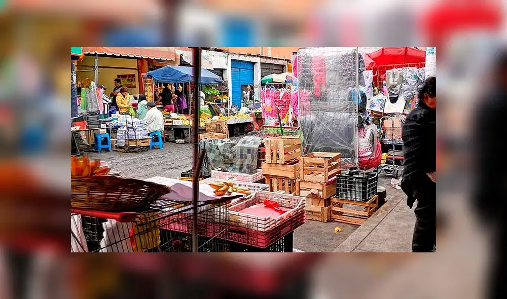 #YoDenuncio: comerciantes invaden calles de Chorrillos [FOTOS]