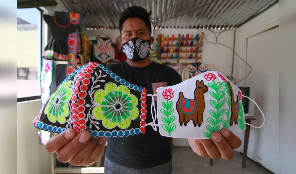 11-05-2020 VERONICA CALDERONARTESANO CUSQUEO ABEL CHOQUE AMACHE DE 29 AOS SE DEDICA A BORDAR MASCARILLAS YA QUE SU NEGOCIO DE TRAJES TIPICOS HA CERRADO.