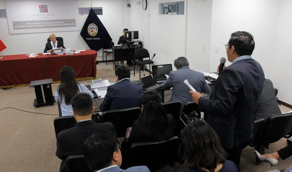 Giulliana Loza es acusada de haber motivado a falsos aportantes para que entreguen información ficticia al Ministerio Público y de esta manera "justificar" los aportes presuntamente ilícitos. Foto: Antonio Melgarejo. Giulliana Loza es acusada de haber motivado a falsos aportantes para que entreguen información ficticia al Ministerio Público y de esta manera "justificar" los aportes presuntamente ilícitos. Foto: Antonio Melgarejo.