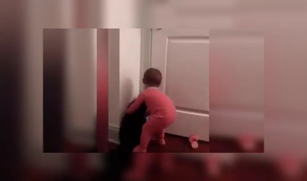 En YouTube, una mujer colocó un aparato de seguridad para vigilar a su pequeña y se llevó tremenda sorpresa.