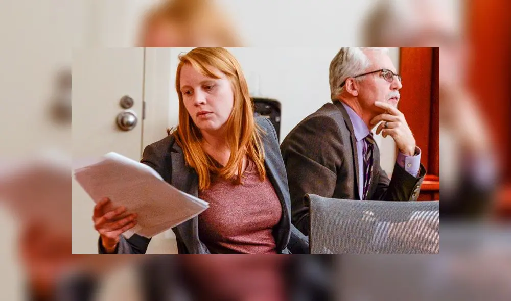 Mujer posa en topless frente a sus hijastros y podría estar tras las rejas por lujuria [FOTOS]