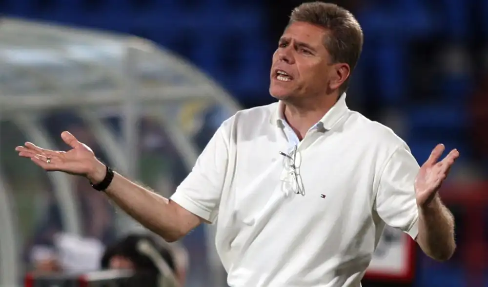 Paulo Autuori se manifestó en contra de reanudar el fútbol. | Foto: EFE