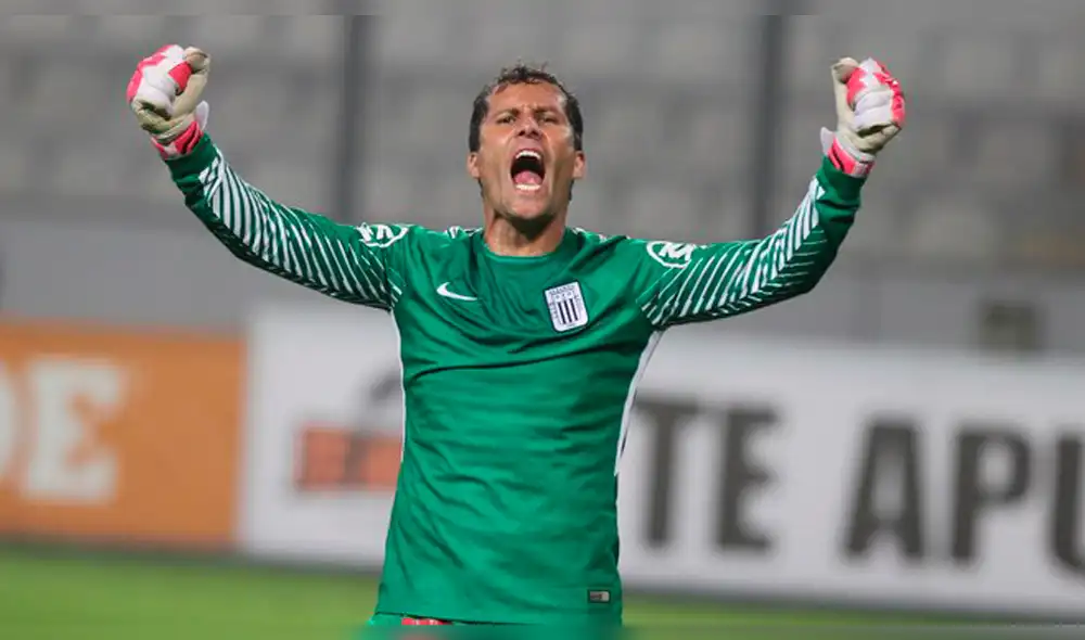 Leao Butrón fue elegido como mejor arquero por segundo año consecutivo [VIDEO]