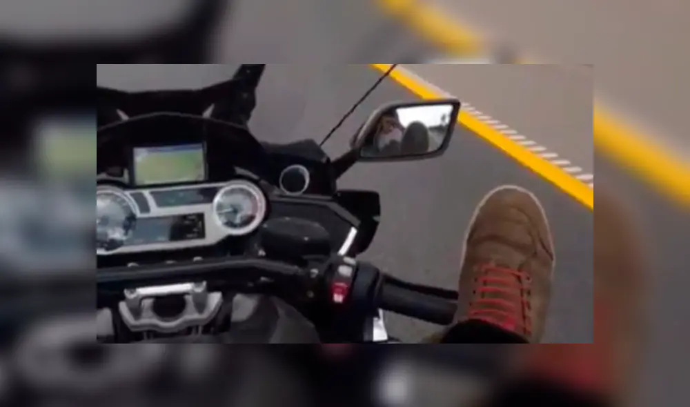 Youtuber muere después de grabarse manejando moto con los pies a 100 km/h Youtuber muere después de grabarse manejando moto con los pies a 100 km/h