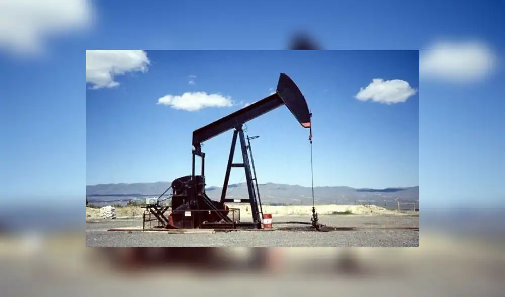 Petróleo cierra al alza a la expectativa de extensión de recortes de producción Petróleo cierra al alza a la expectativa de extensión de recortes de producción