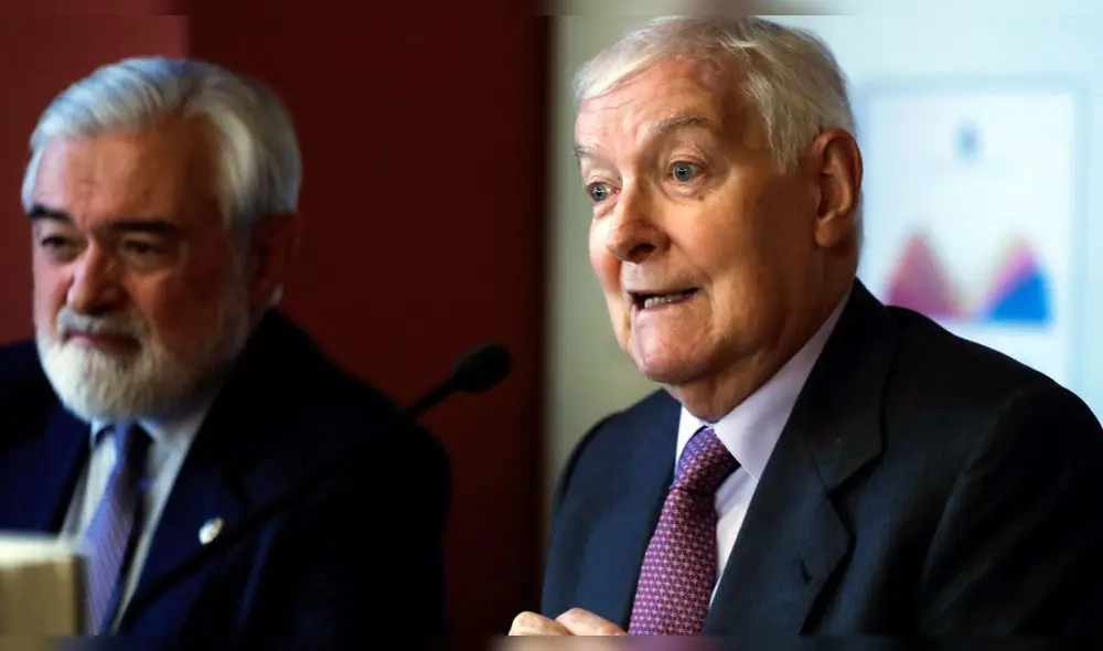 RAE rechaza tajantemente el lenguaje inclusivo: ‘todxs, todes y tod@s’ son 'innecesarias'