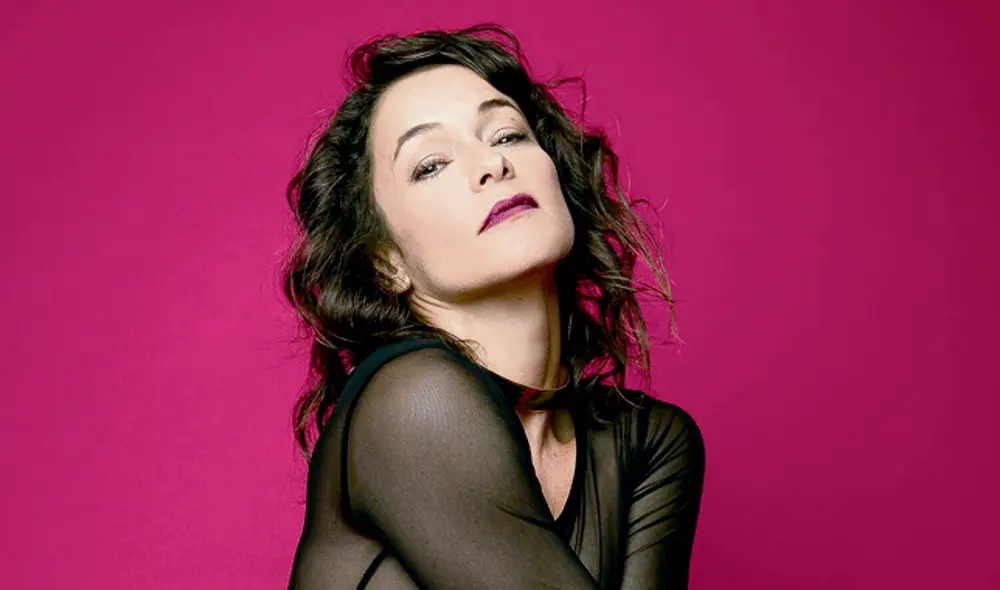 Jimena Lindo ha protagonizado obras de teatro como Electra/Orestes, Un dios salvaje y Casa de muñecas y películas como El bien esquivo y El evangelio de la carne.