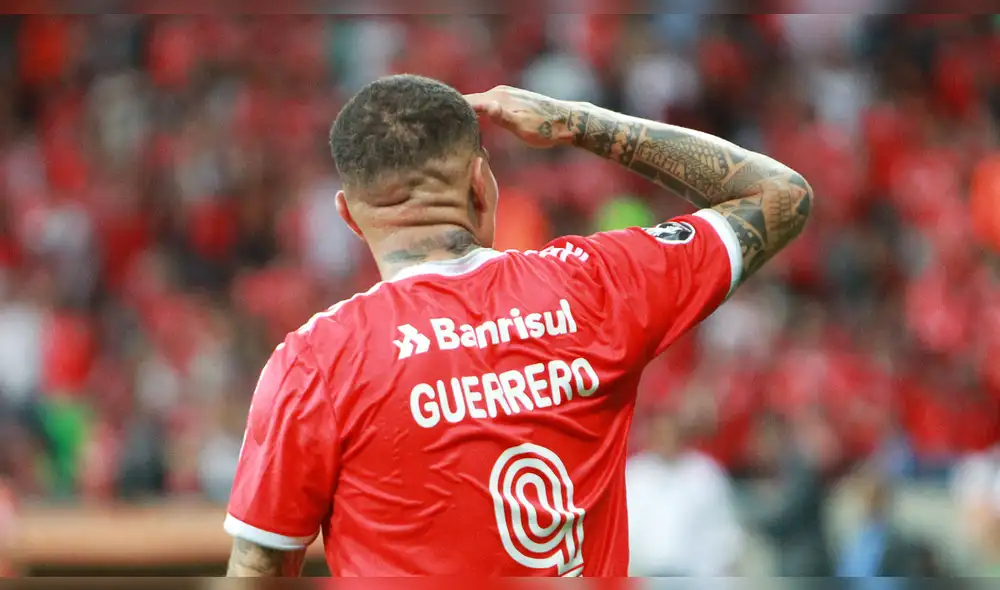 Paolo Guerrero: debate en redes sociales por el mejor centrodelantero de América. Foto: AFP