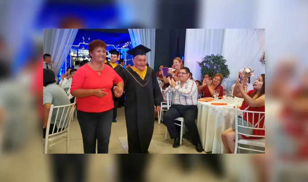 ¡Nunca es tarde para aprender!: anciano de 89 años se gradúa en Electrónica Industrial