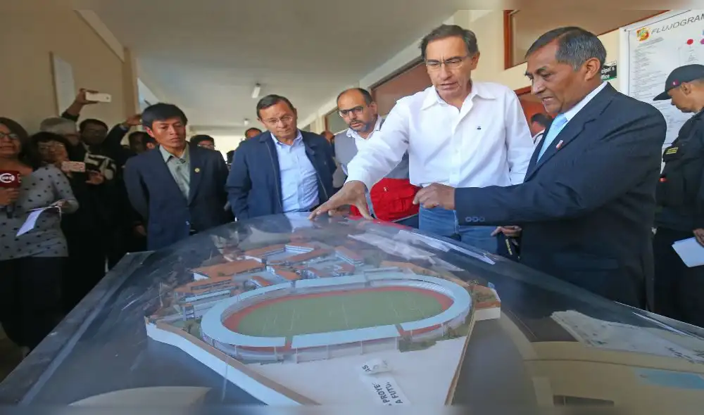 Según expertos, demanda de resultados ya merma la popularidad de Vizcarra