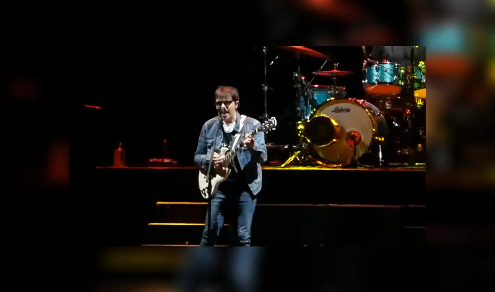 Weezer dio su primer concierto en Perú. Weezer dio su primer concierto en Perú.