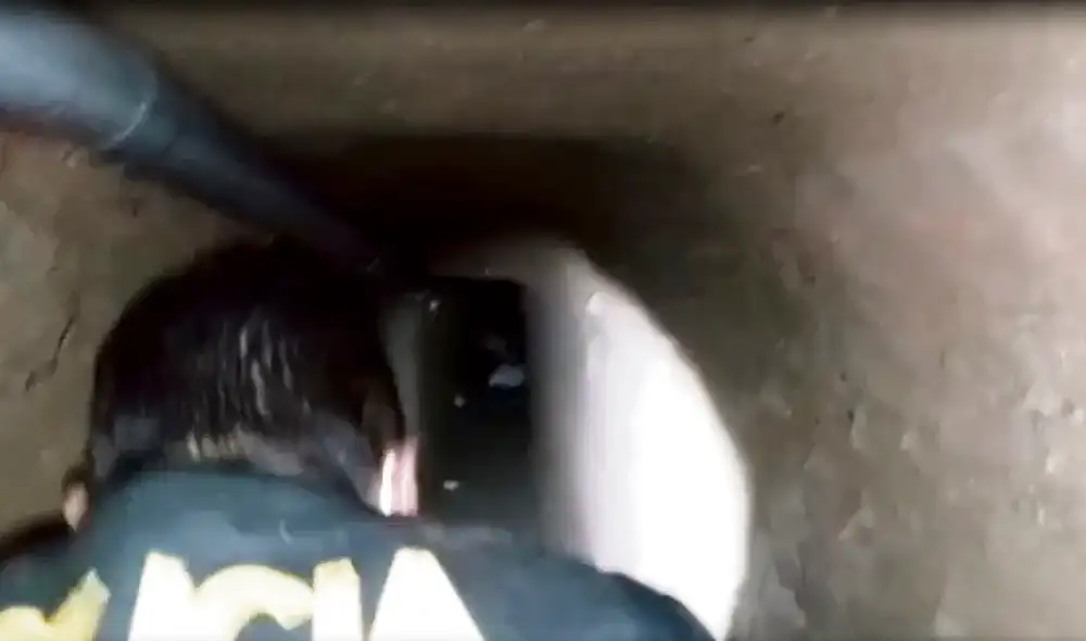 por dentro. Túnel de 180 metros llega hasta el penal. Un año y medio tardó su construcción.