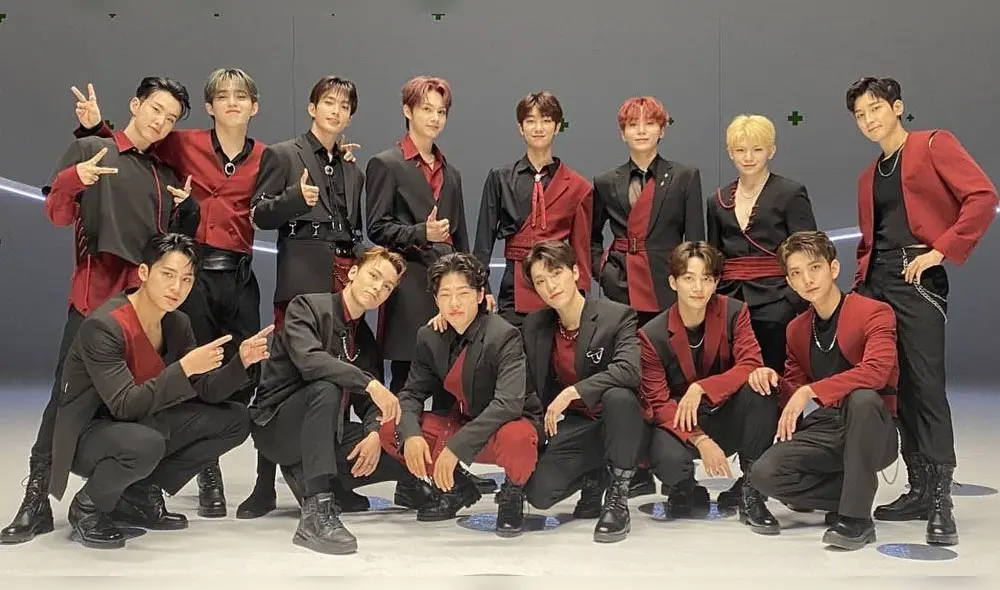 Desliza para ver más fotos de SEVENTEEN en el FNS Song Festival. Créditos: Pledis