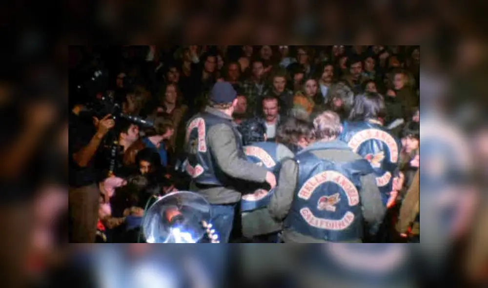 Los Ángeles del Infierno no ayudaron a tener un mejor control en el festival, sino que usaron la fuerza con los asistentes. (Foto: Captura documenta Gimme Shelter)