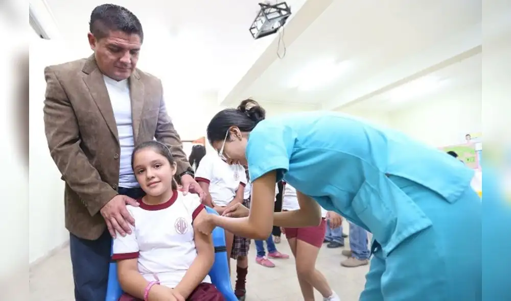 Vacunarán a 200 mil niñas contra Virus de Papiloma Humano