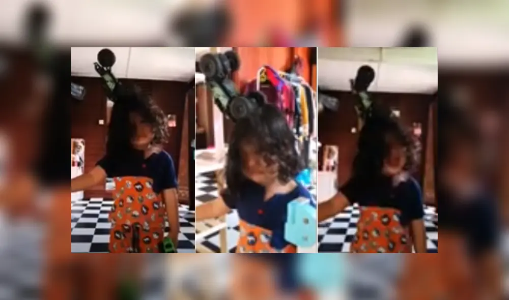 Desliza las imágenes para ver más sobre esta curiosa escena entre un niño y su juguete favorito. (Foto: captura)