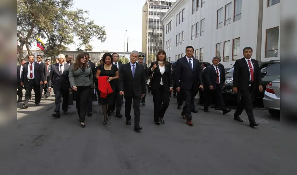 Ejecutivo envía esta semana proyectos para la reforma política y judicial Ejecutivo envía esta semana proyectos para la reforma política y judicial