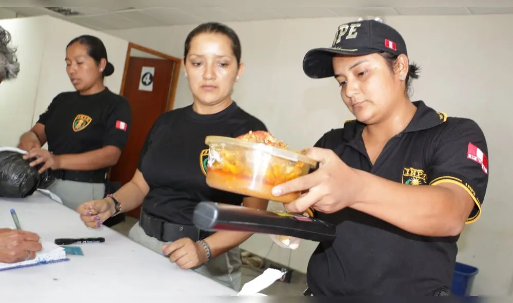 Agentes del INPE en penal de Piura