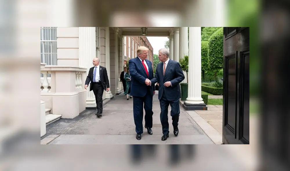 Donald Trump en su visita al Reino Unido, junto al príncipe Andrés. Foto: Difusión Donald Trump en su visita al Reino Unido, junto al príncipe Andrés. Foto: Difusión