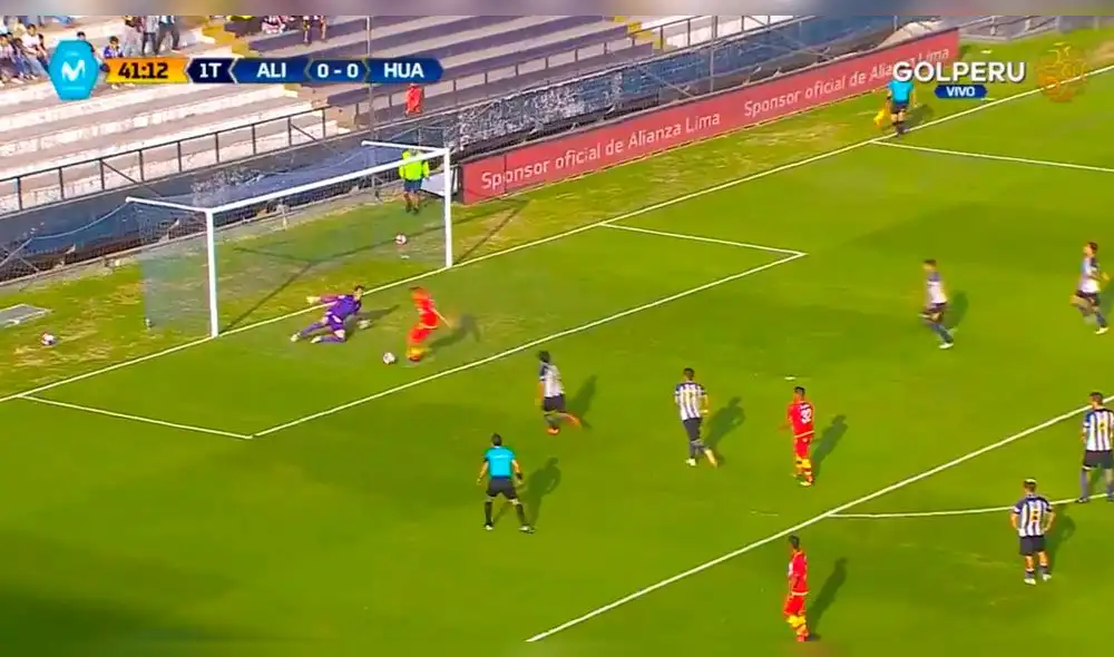 Alianza Lima vs Sport Huancayo: Carlos Neumann falla penal pero de rebote pone el 1-0 [VIDEO]