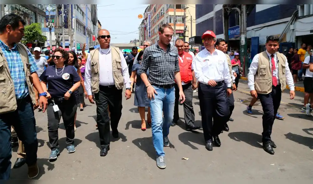 George Forsyth reta a Rosana Cueva con curioso mensaje