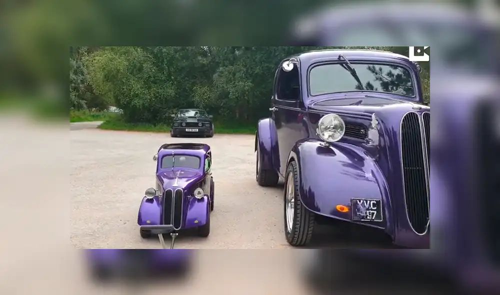 El pequeño vehículo tiene una abertura en la parte superior para que su hijo pueda sacar la cabeza. Foto: Caters Clips El pequeño vehículo tiene una abertura en la parte superior para que su hijo pueda sacar la cabeza. Foto: Caters Clips