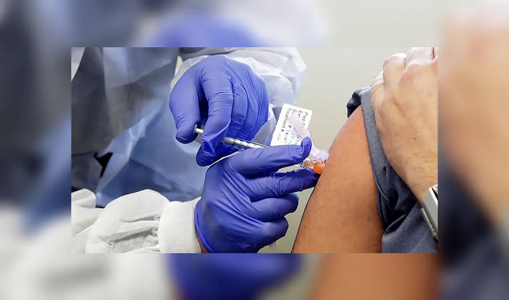 Durante la primera dosis, todo marchó con normalidad, pero cuando le inyectaron la segunda dosis, desarrolló fiebre de más de 39 grados.