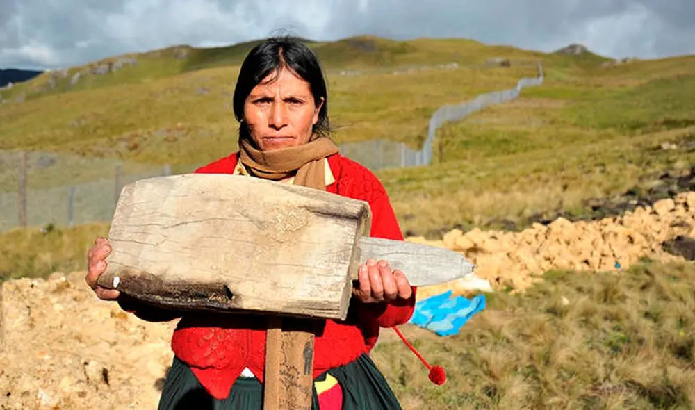 Máxima Acuña Máxima Acuña