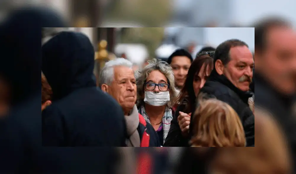 Distribución de casos hospitalizados, ingresados en UI y fallecidos por grupos de edad. Distribución de casos hospitalizados, ingresados en UI y fallecidos por grupos de edad.
