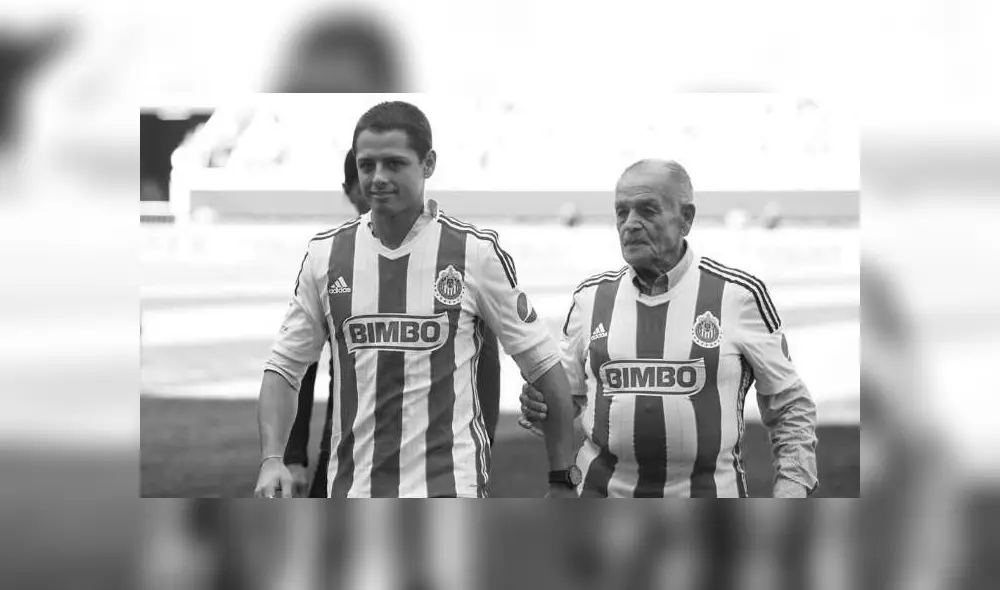 Chicharito y su abuelo mantenían un gusto común por el fútbol.