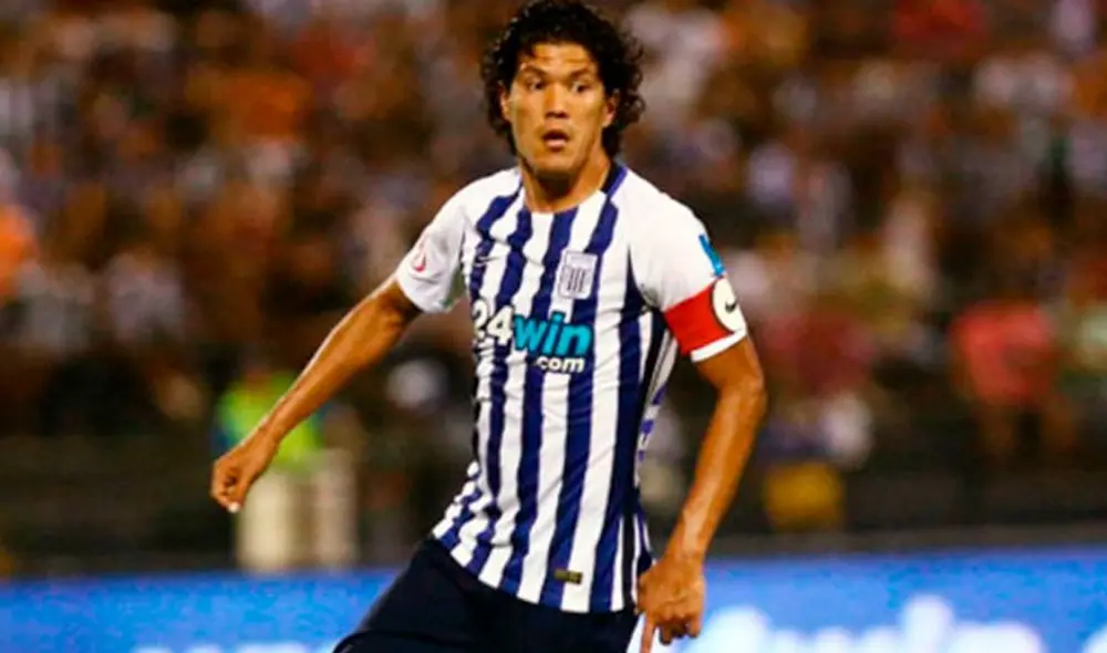Óscar Vílchez, fue jugador de Alianza Lima.