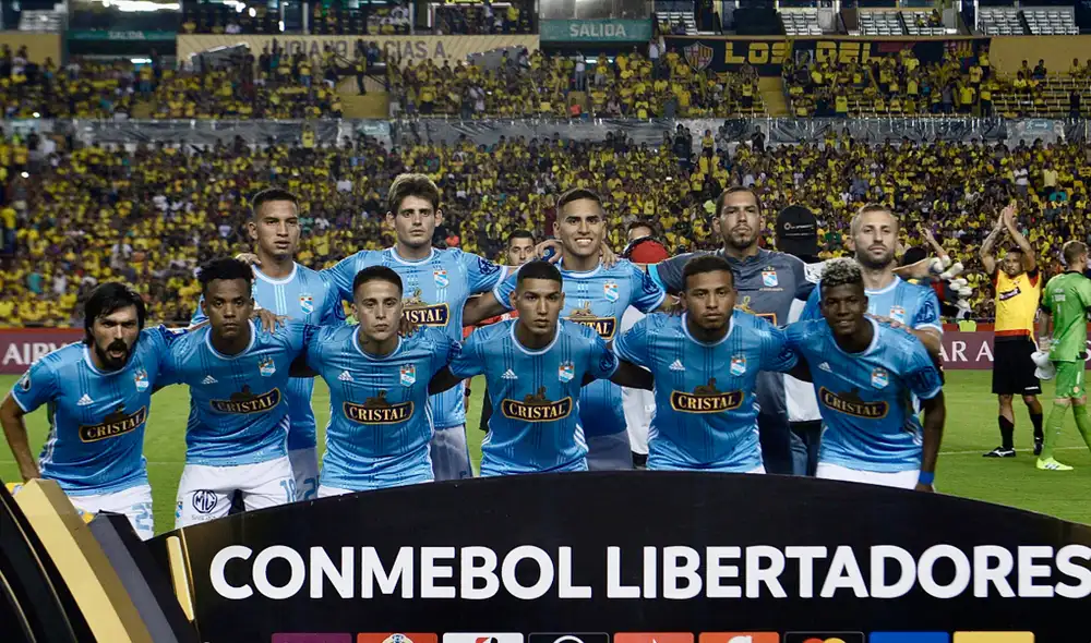 El once titular de Sporting Cristal que cayó goleado ante Barcelona SC por 4-0. | Foto: EFE El once titular de Sporting Cristal que cayó goleado ante Barcelona SC por 4-0. | Foto: EFE
