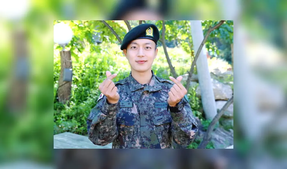 Yoon Doojoon de HIGHLIGHT inició su servicio militar el 24 de agosto de 2018 y lo culminó el 10 de abril. Yoon Doojoon de HIGHLIGHT inició su servicio militar el 24 de agosto de 2018 y lo culminó el 10 de abril.