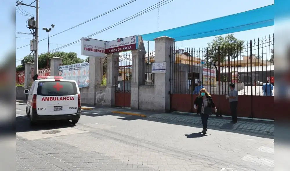 No pueden entrar. La atención se restringió en los principales nosocomios de las provincias de Arequipa y Camaná debido a casos de coronavirus. No pueden entrar. La atención se restringió en los principales nosocomios de las provincias de Arequipa y Camaná debido a casos de coronavirus.