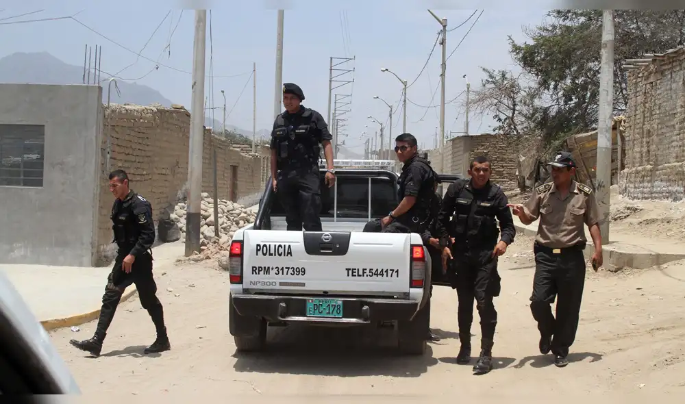 La Policía patrulló la zona para ubicar a los asesinos. La Policía patrulló la zona para ubicar a los asesinos.