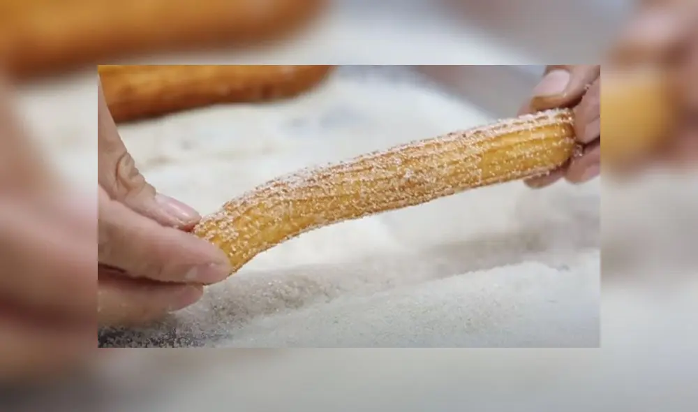 Churros: ingredientes y los pasos de preparación. Foto: captura video A Comer. Churros: ingredientes y los pasos de preparación. Foto: captura video A Comer.