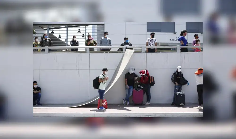 Gobernador regional habría dicho que deben esperar las pruebas hasta el sábado. (Foto: Antonio Melgarejo / La República) Gobernador regional habría dicho que deben esperar las pruebas hasta el sábado. (Foto: Antonio Melgarejo / La República)