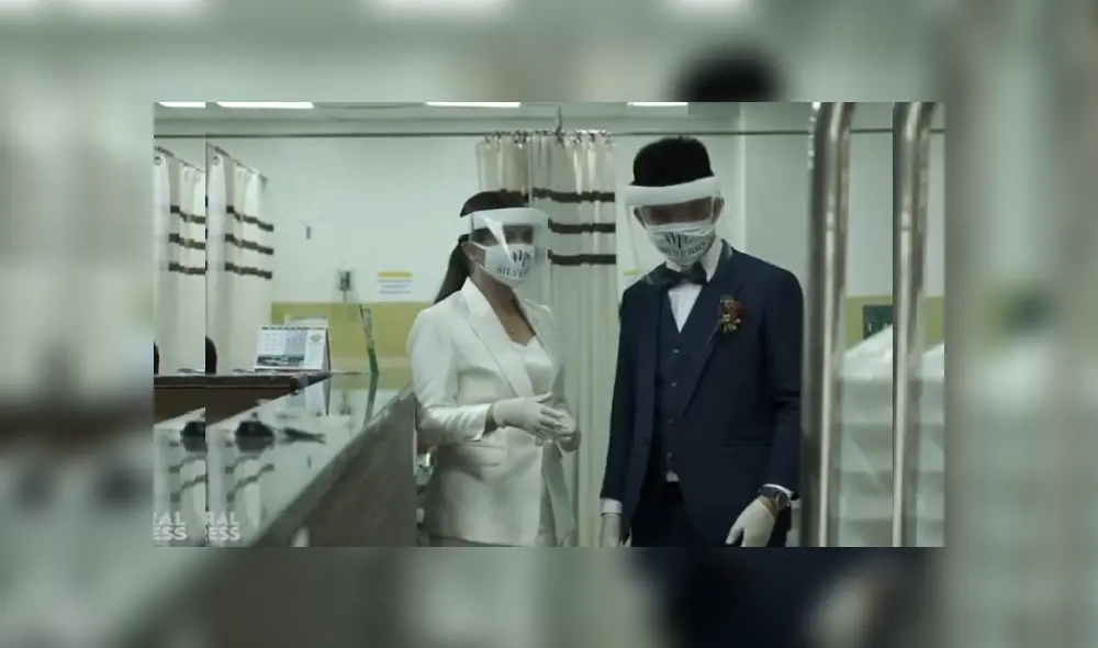 Desliza las imágenes para ver más detalles de esta conmovedora escena que es viral en YouTube. Desliza las imágenes para ver más detalles de esta conmovedora escena que es viral en YouTube.