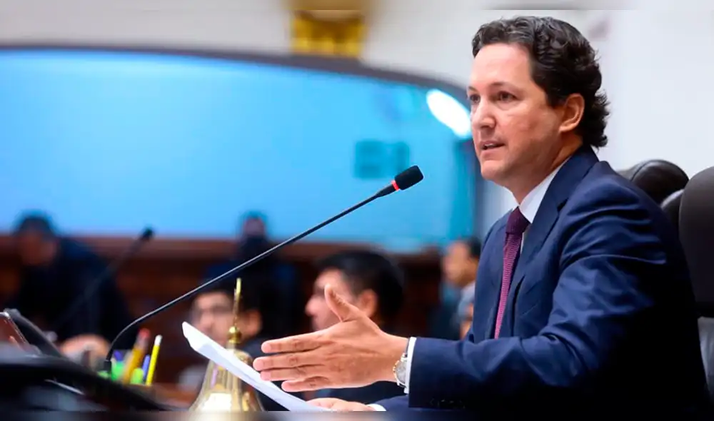 Daniel Salaverry planteará eliminar la Semana de representación